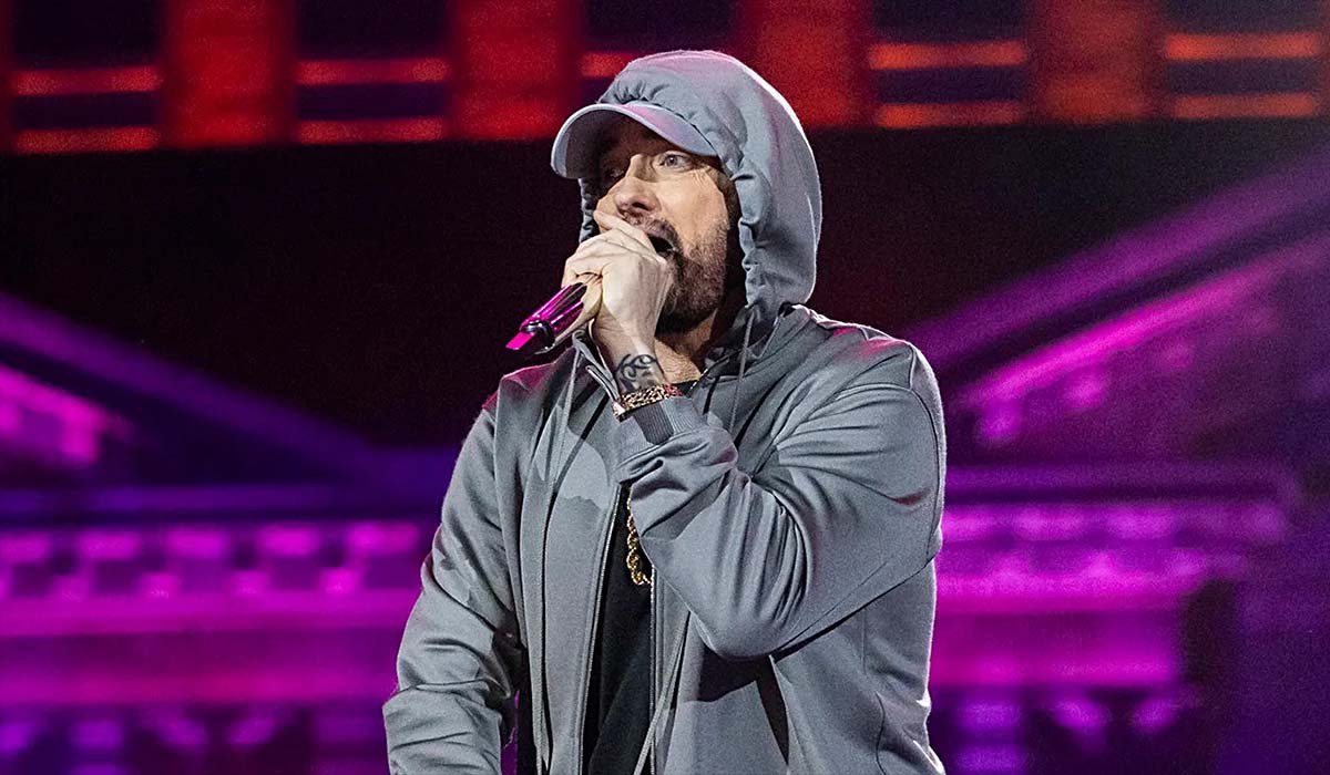 Eminem performing live in 2025. Most streamed 90s rapper on Spotify in 2026.