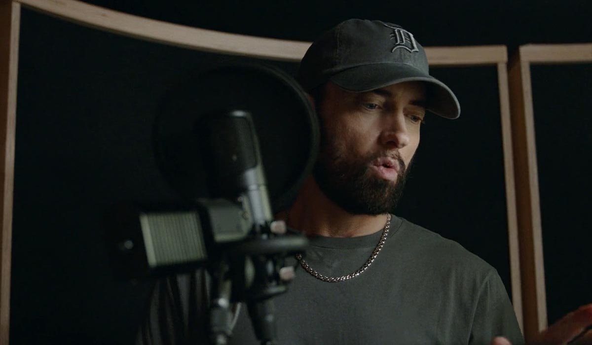 The Slim Shady Survival: How 90s Legend Eminem Stays on Top of the Streaming Era